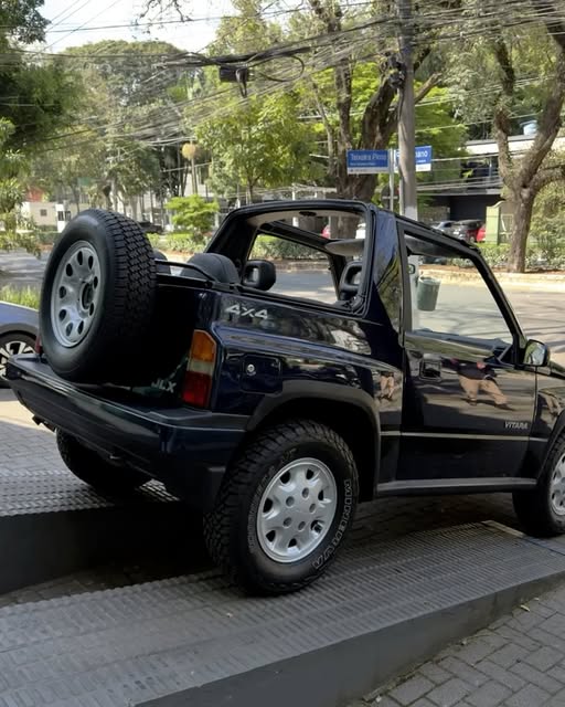 SUZUKI VITARA JLX CANVAS TOP - Imagem 5