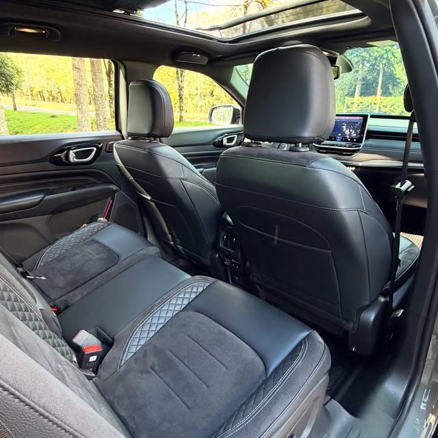 JEEP COMMANDER - Imagem 3