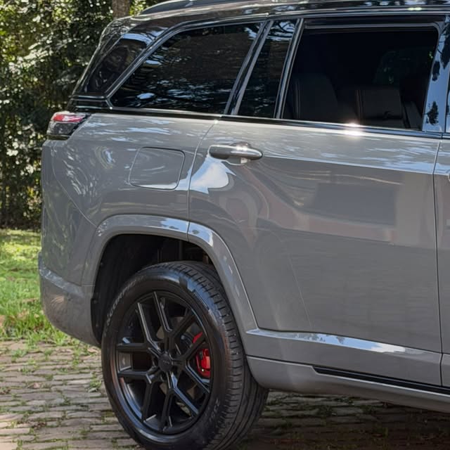 JEEP COMMANDER - Imagem 4