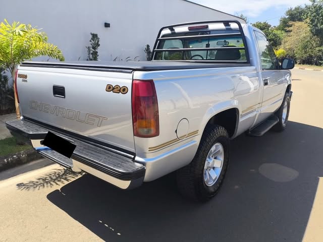 CHEVROLET SILVERADO - Imagem 4