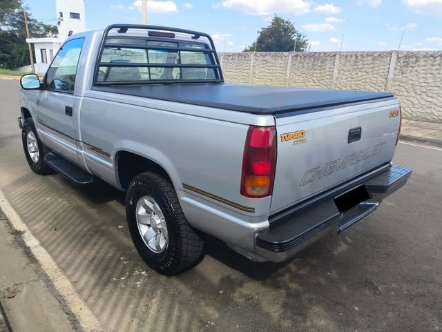 CHEVROLET SILVERADO - Imagem 8