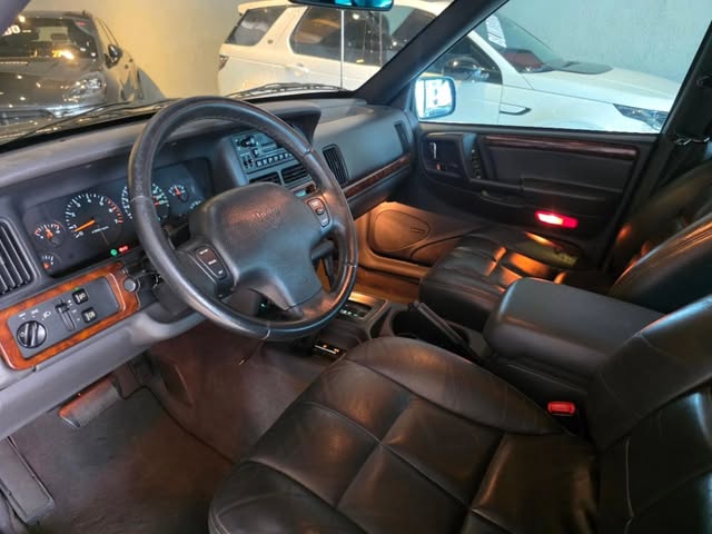 JEEP GRAND CHEROKEE LIMITED - Imagem 11