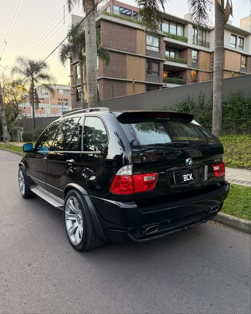 BMW X5 4.8IS - Imagem 3