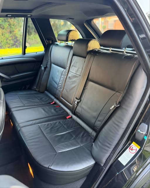 BMW X5 4.8IS - Imagem 9