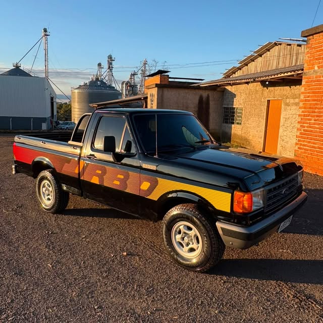 FORD F-1000 - Imagem 1
