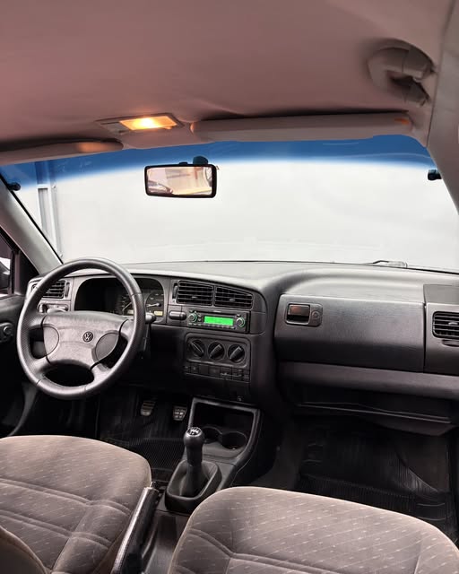VOLKSWAGEN GOLF GLX - Imagem 16