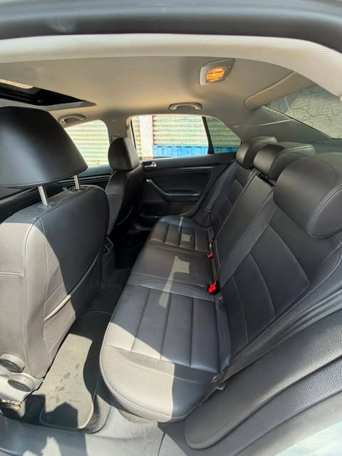 VOLKSWAGEN JETTA - Imagem 8