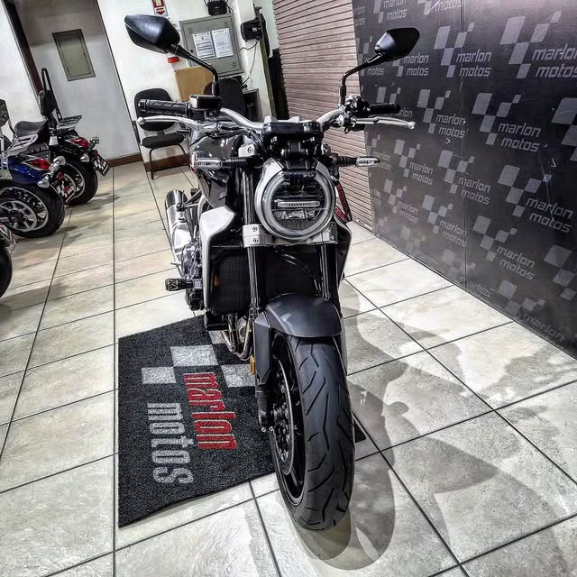 HONDA CB1000R - Imagem 7