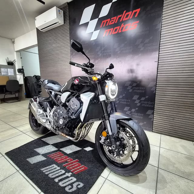 HONDA CB1000R - Imagem 9