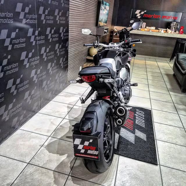 HONDA CB1000R - Imagem 10