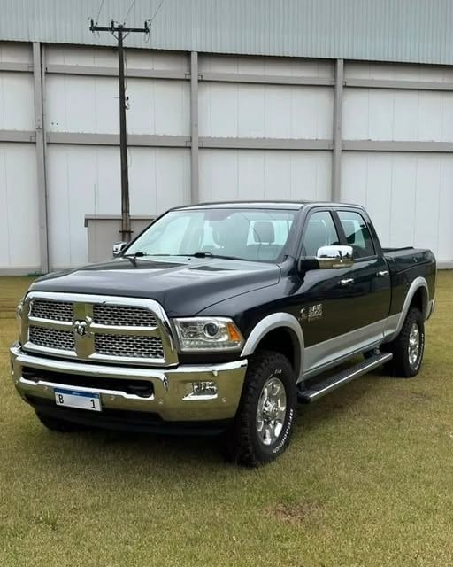 RAM 2500 LARAMIE