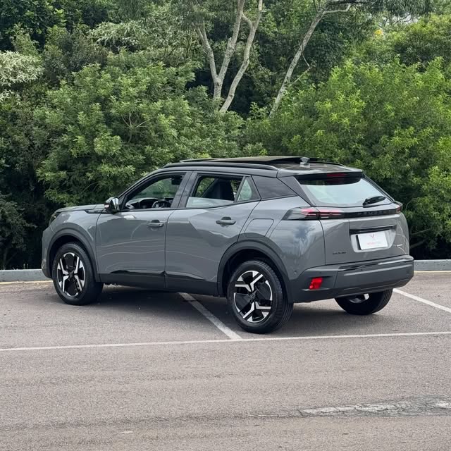PEUGEOT 2008 GT - Imagem 3