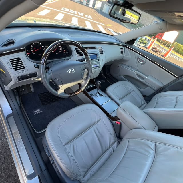 HYUNDAI AZERA - Imagem 9