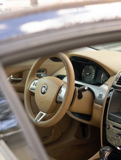 JAGUAR XKR - Imagem 4