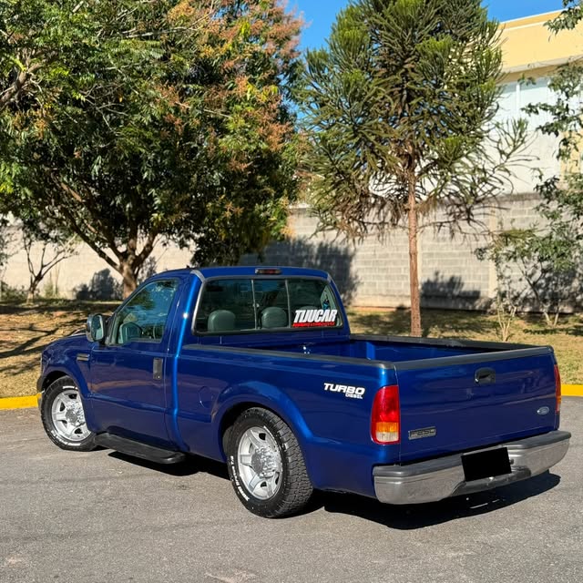 FORD F-250 XLT-L - Imagem 5