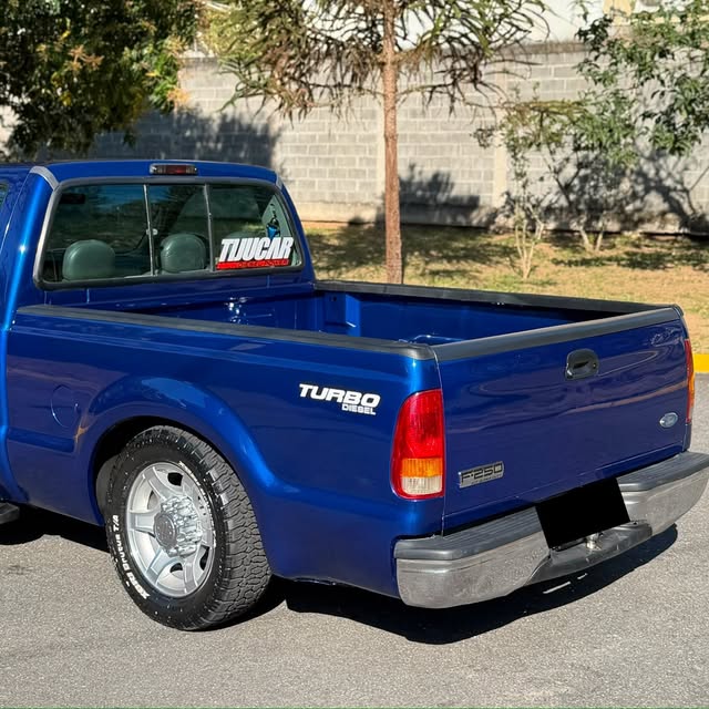 FORD F-250 XLT-L - Imagem 8