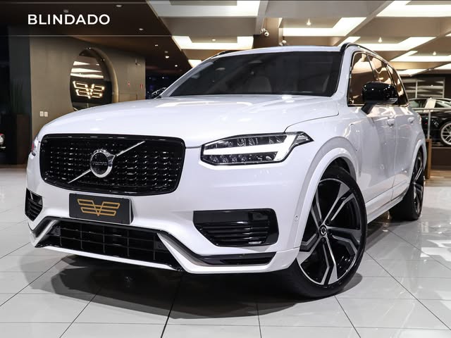 VOLVO XC90 T8 ULTIMATE DARK - Imagem 1