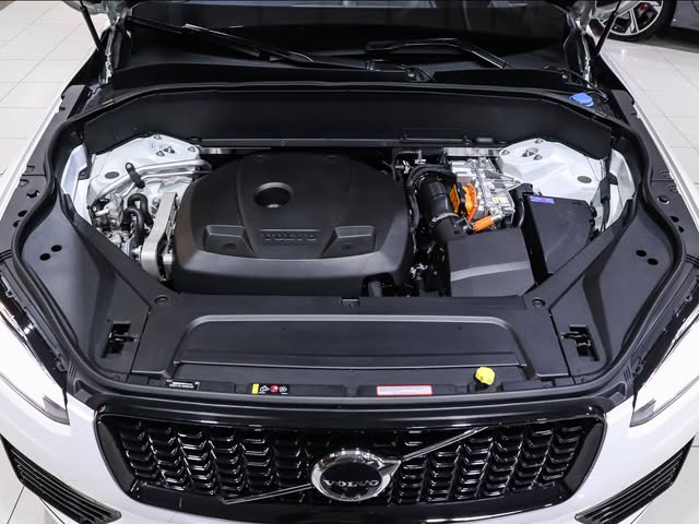 VOLVO XC90 T8 ULTIMATE DARK - Imagem 4