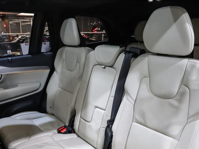 VOLVO XC90 T8 ULTIMATE DARK - Imagem 9