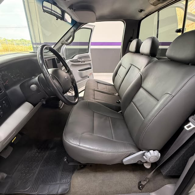 FORD F-250 XLT-L - Imagem 9