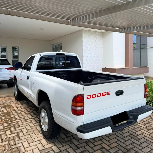 DODGE DAKOTA - Imagem 4