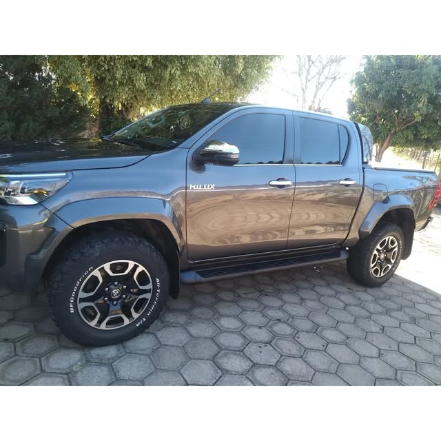 TOYOTA HILUX SRX PLUS - Imagem 1