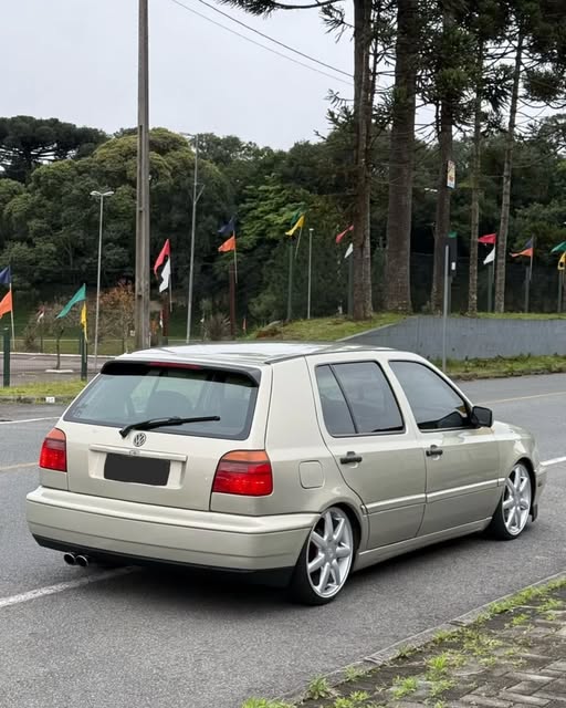 VOLKSWAGEN GOLF GLX - Imagem 4