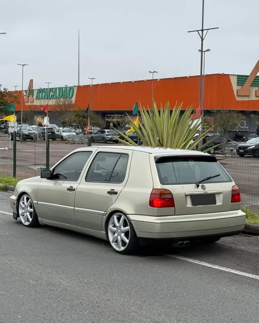 VOLKSWAGEN GOLF GLX - Imagem 5