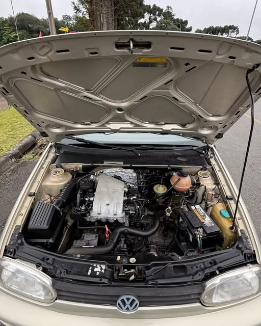 VOLKSWAGEN GOLF GLX - Imagem 10