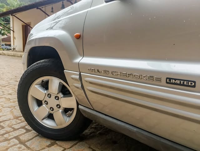 JEEP GRAND CHEROKEE LIMITED V8 - Imagem 6