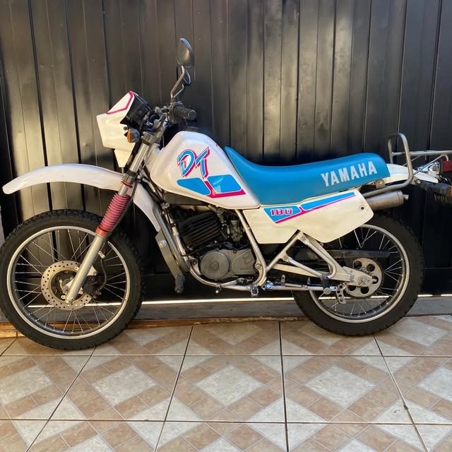YAMAHA DT 180 Z - Imagem 1