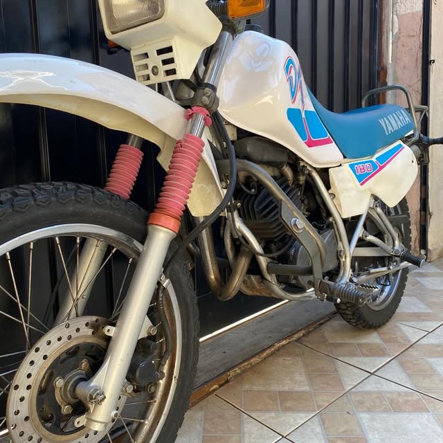 YAMAHA DT 180 Z - Imagem 11
