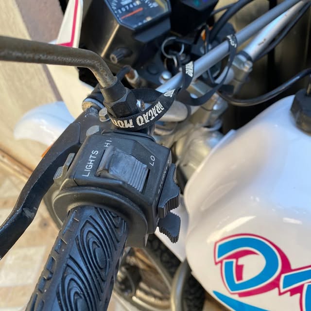 YAMAHA DT 180 Z - Imagem 9