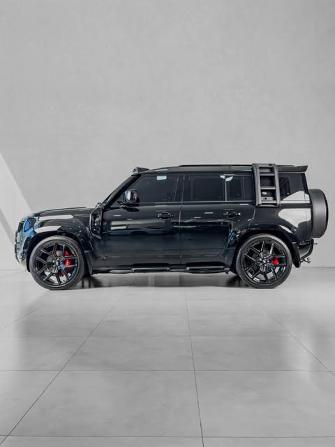 LAND ROVER DEFENDER 110 SE - Imagem 3