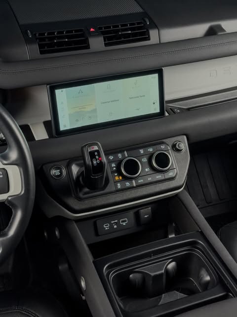 LAND ROVER DEFENDER 110 SE - Imagem 6