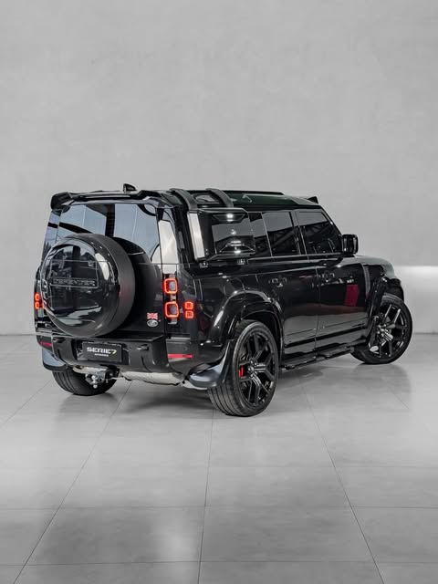 LAND ROVER DEFENDER 110 SE - Imagem 10