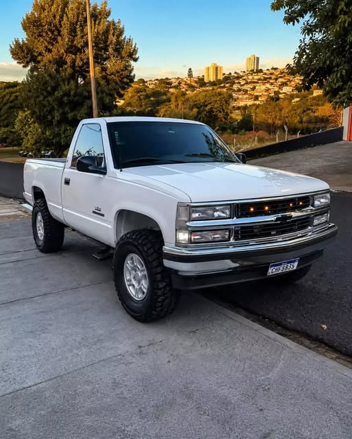CHEVROLET SILVERADO - Imagem 2