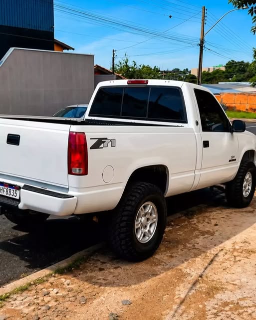 CHEVROLET SILVERADO - Imagem 3