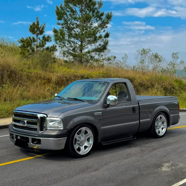 FORD F-250 XLT-L - Imagem 1
