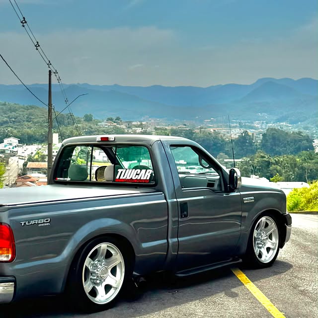 FORD F-250 XLT-L - Imagem 4