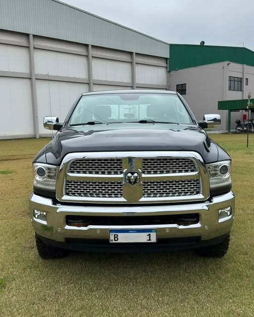 RAM 2500 LARAMIE - Imagem 2