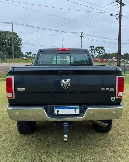 RAM 2500 LARAMIE - Imagem 6
