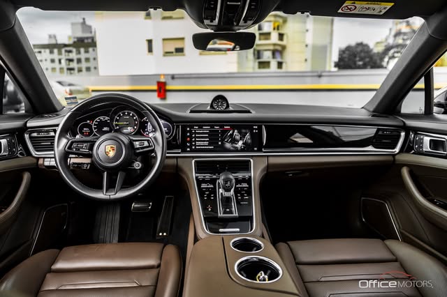 PORSCHE PANAMERA 4 E-HYBRID - Imagem 2