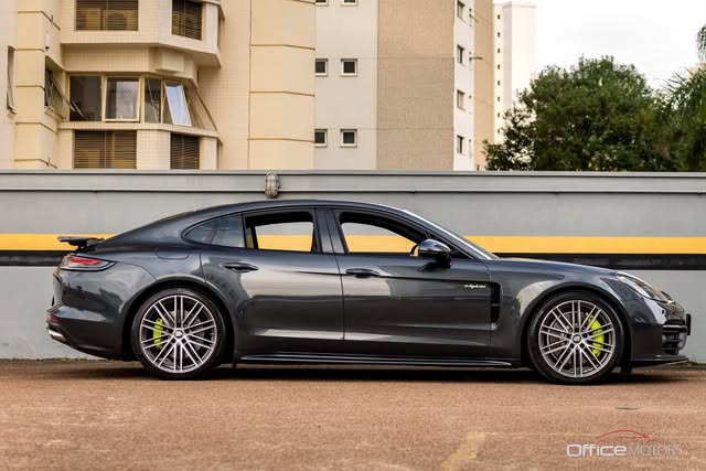 PORSCHE PANAMERA 4 E-HYBRID - Imagem 5