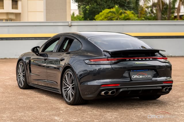 PORSCHE PANAMERA 4 E-HYBRID - Imagem 6