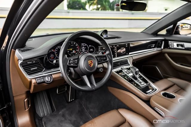 PORSCHE PANAMERA 4 E-HYBRID - Imagem 9