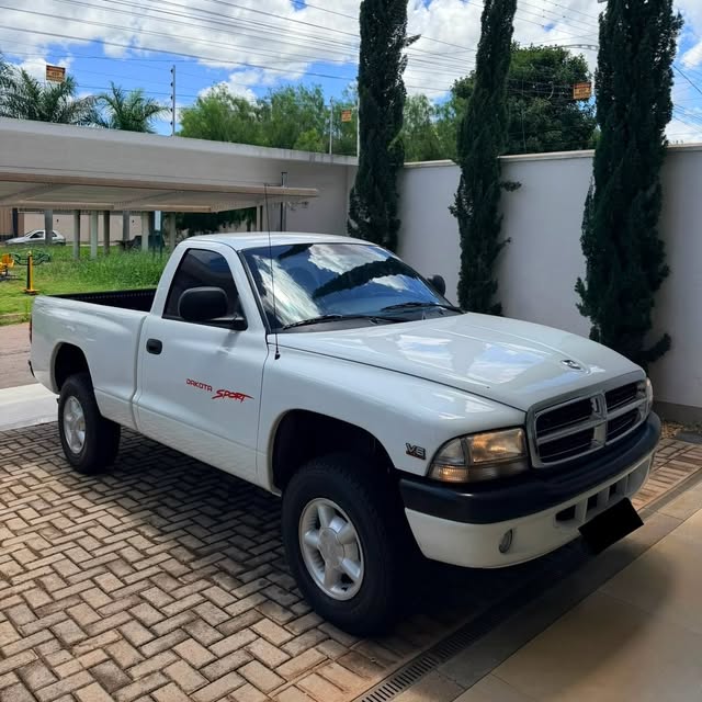 DODGE DAKOTA - Imagem 1