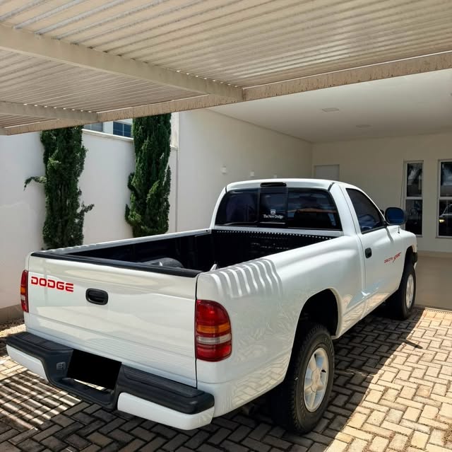 DODGE DAKOTA - Imagem 4