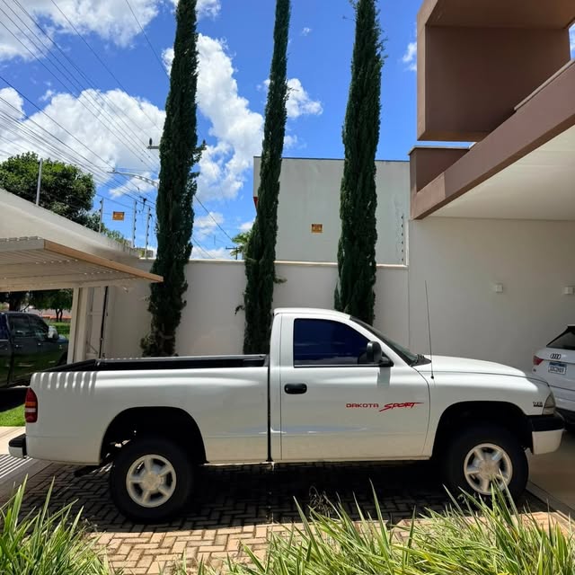 DODGE DAKOTA - Imagem 5