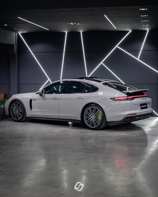 PORSCHE PANAMERA 4S - Imagem 13